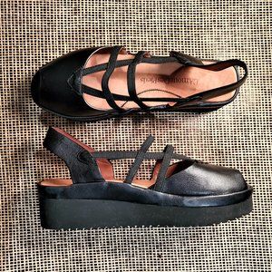 L'Amour Des Pieds Adelais Platform Wedge